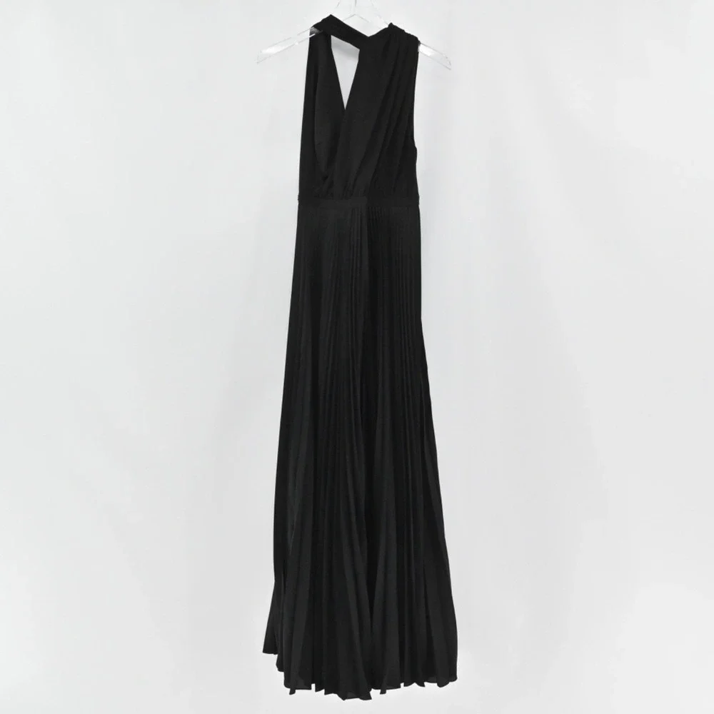 Halston Heritage this elegant